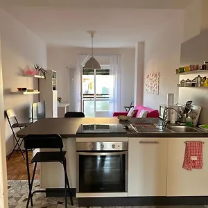 https://kibilu-via-lomellina.italymilanhotels.net